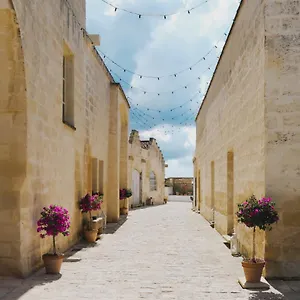 Masseria Paralupi Bed & Breakfast